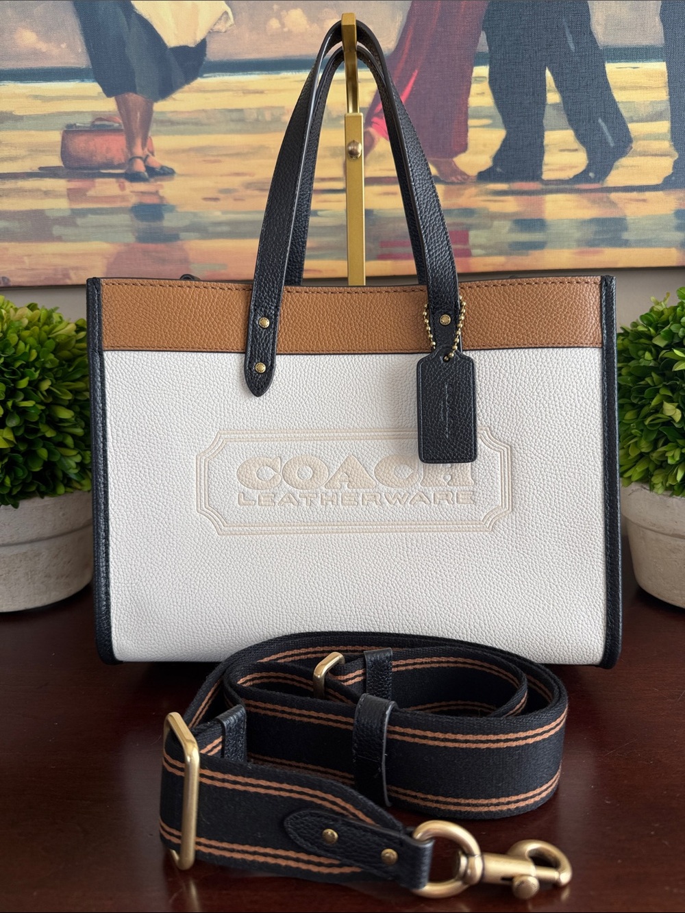 COACH J2139 FIELD TOTE 30 COLORBLOCK CHALK MULTI WITH COACH BADGE BAG 🌟EUC🌟 - Picture 9 of 17